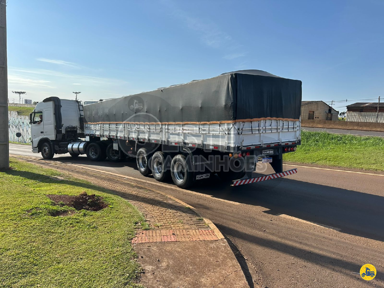 CARRETA SEMI-REBOQUE GRANELEIRO Oeste Caminhões CASCAVEL PARANÁ PR